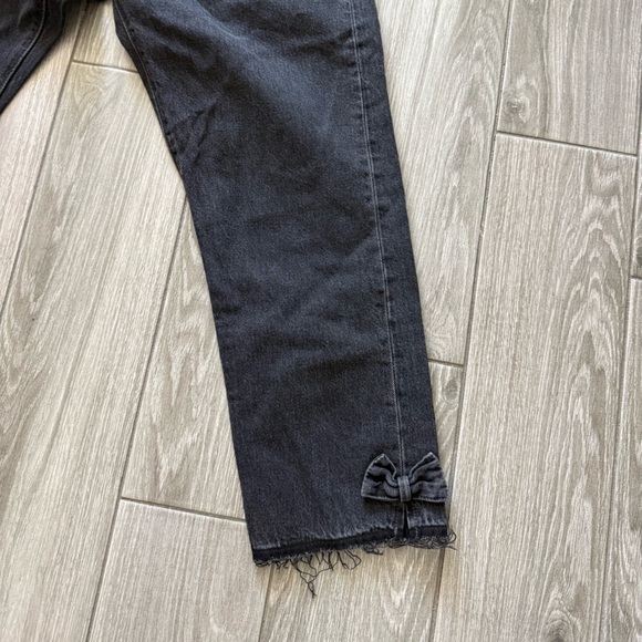 Levi’s|Black gray wash women’s straight leg jeans,raw hem & bow details•••NWT - Picture 7 of 15